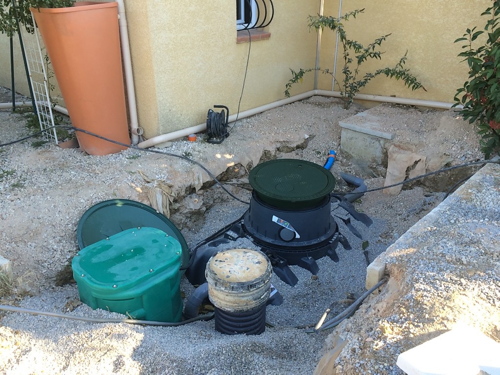 Poste relevage pompe assainissement eaux remplacement fosse septique